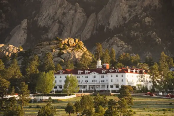 best-hotels-in-estes-park-colorado